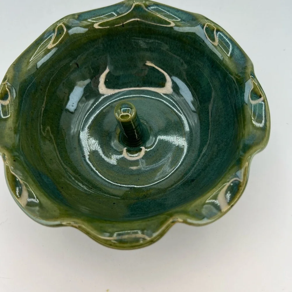 Artist Studio Pottery Bowl Apple Baker Dish Artist Signed Scallop Edge Green